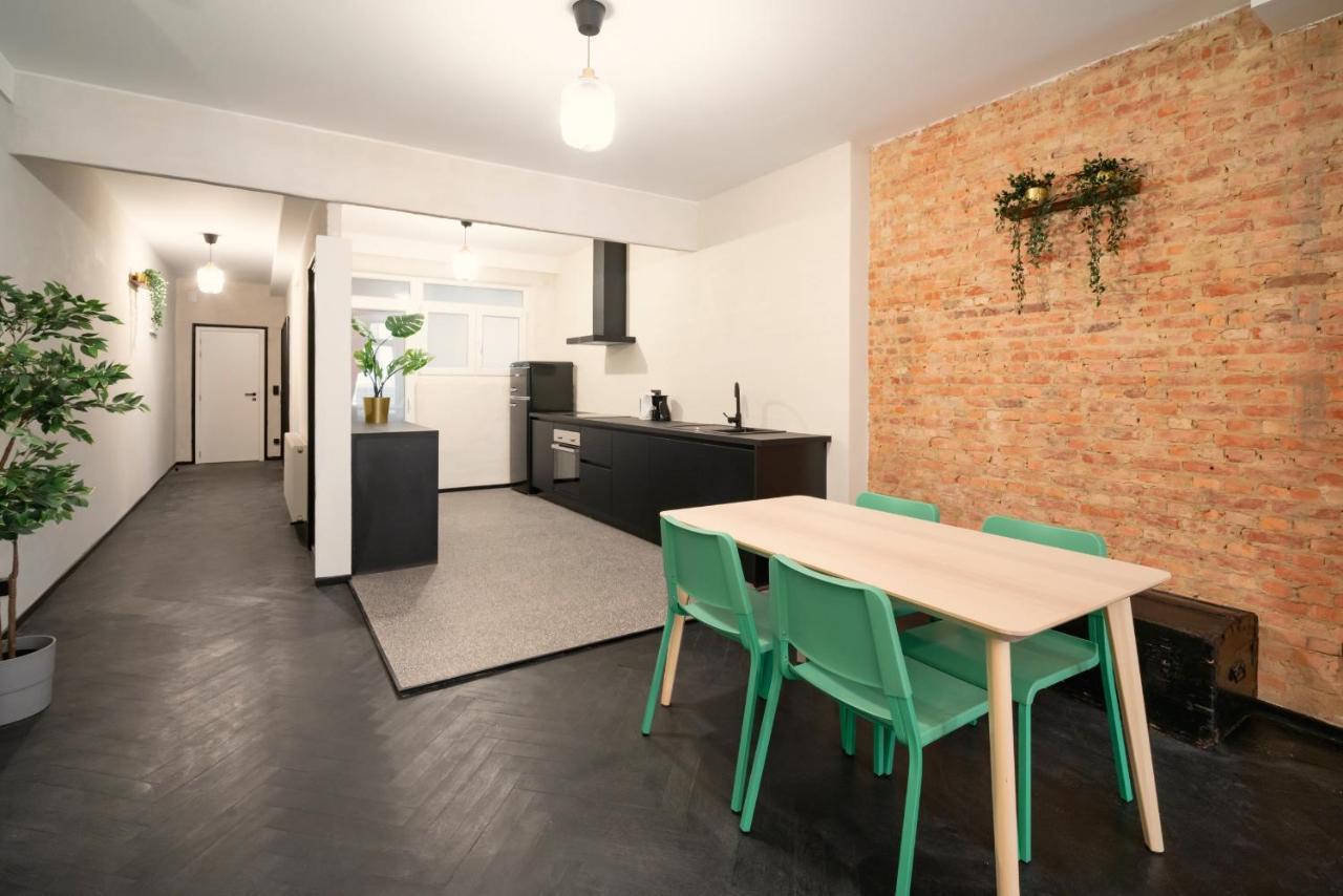 Apartments In The Heart Of アントウェルペン エクステリア 写真